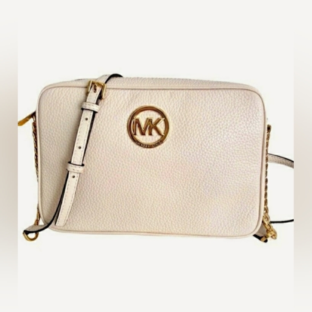 Michael Kors Classic Pebbled Leather Blush Pink  Crossbody Bag EUC